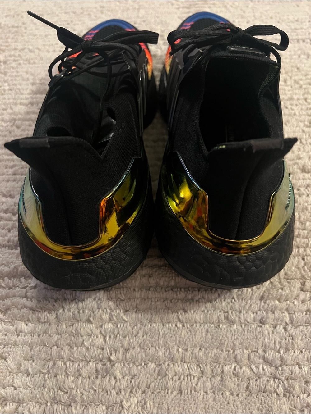 adidas UltraBoost 22 "Linear Energy Black” size 10 - Picture 6 of 7